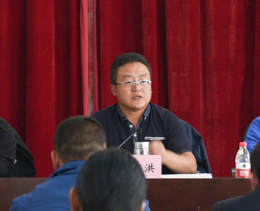会上,管理局党委书记李维洪安排部署了四姑娘山景区"十一"黄金周